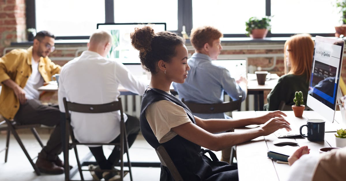 焦点娱乐，注册|详情下载教程识年app