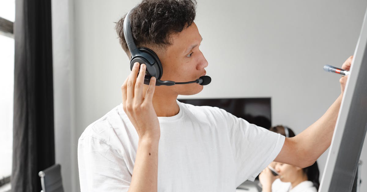 老人已实名流量卡- 魔域官网账号注册